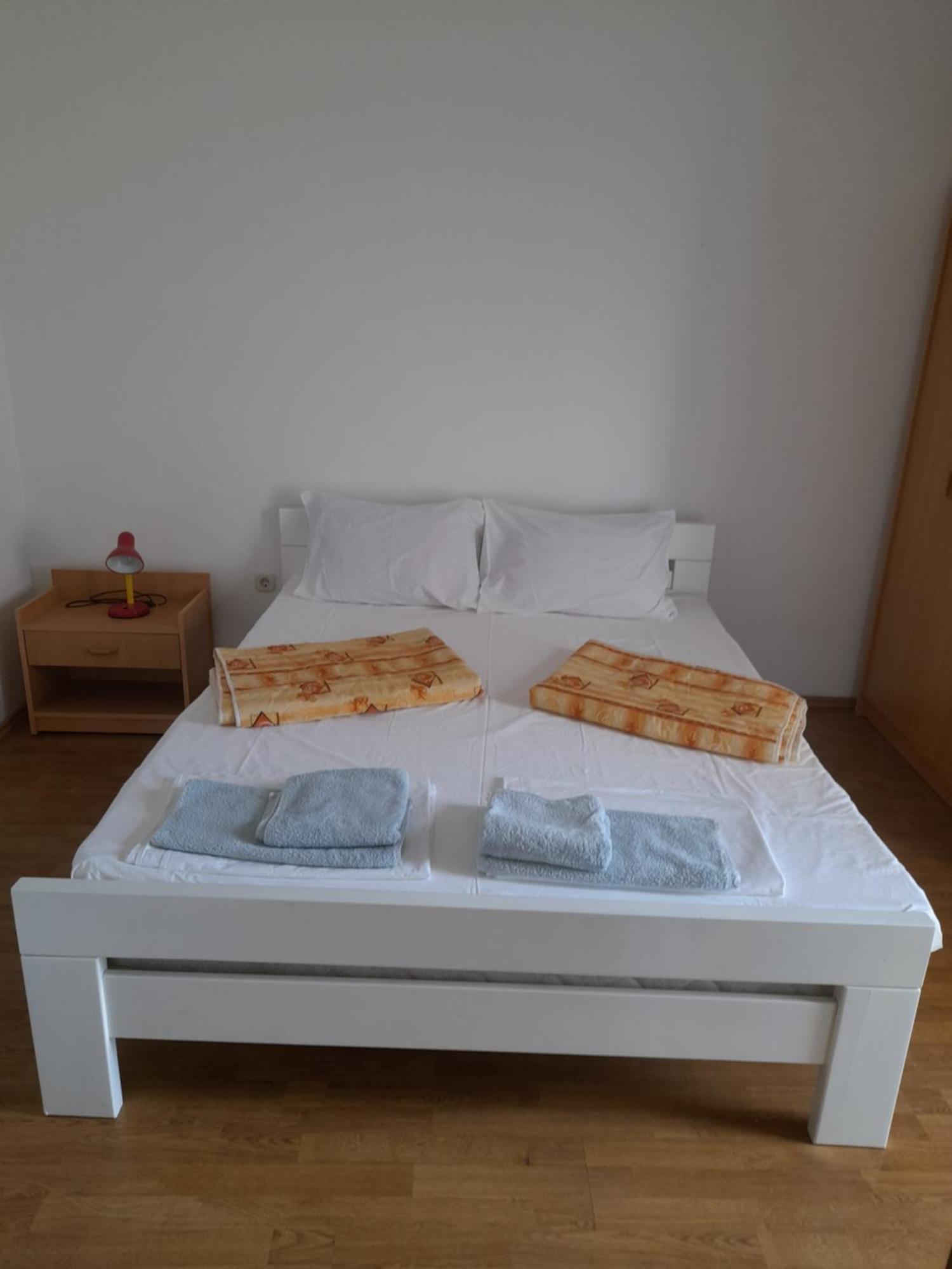 Apartments Radica 塞尼 外观 照片